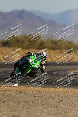 media/Dec-09-2023-SoCal Trackdays (Sat) [[76a8ac2686]]/Turn 15 Set 2 (245pm)/